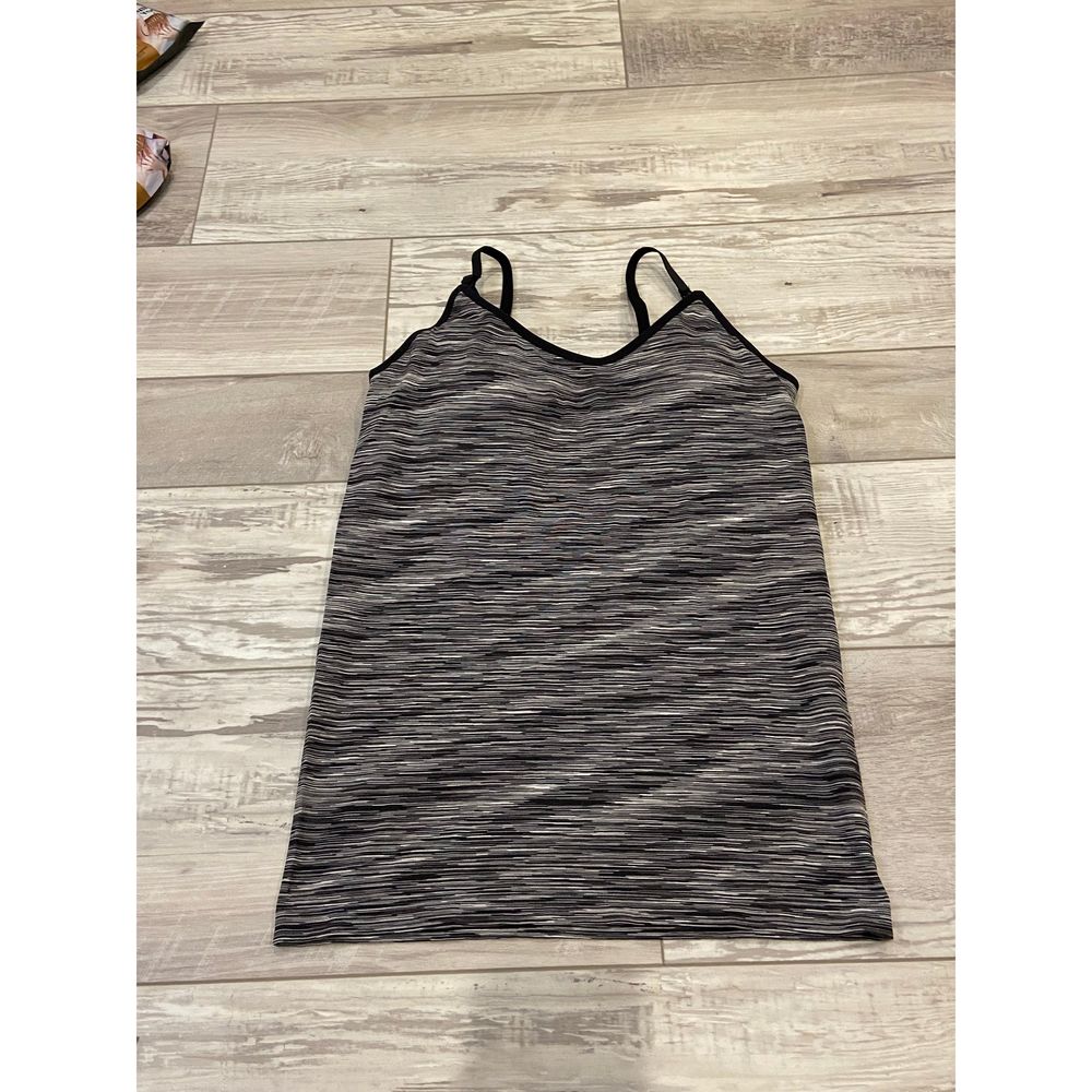 Under control maternity athletic nursing tank top size L￼